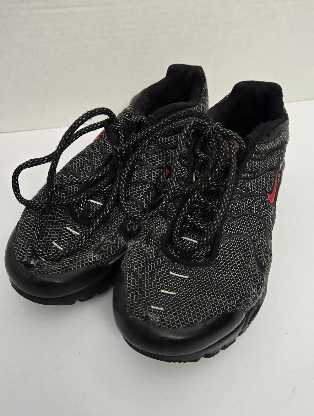 Nike Air Max Plus TN Black Low Top Sneakers Boys US 5.5Y CD0609-001